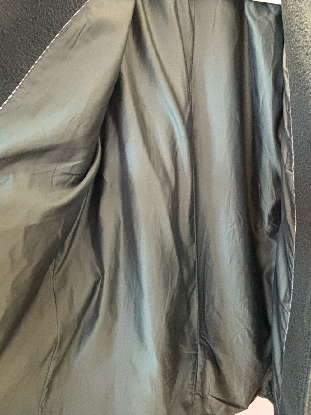 Long Bouclé Coat with Three-Button Closure - Picture 4 of 6